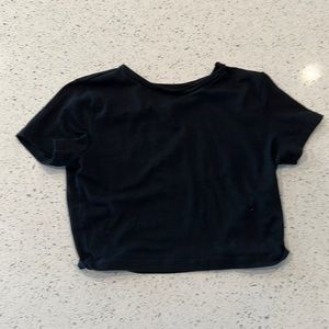 Woman’s black cropped shirt size M